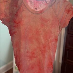 Lululemon Athletica pink swiftly tech